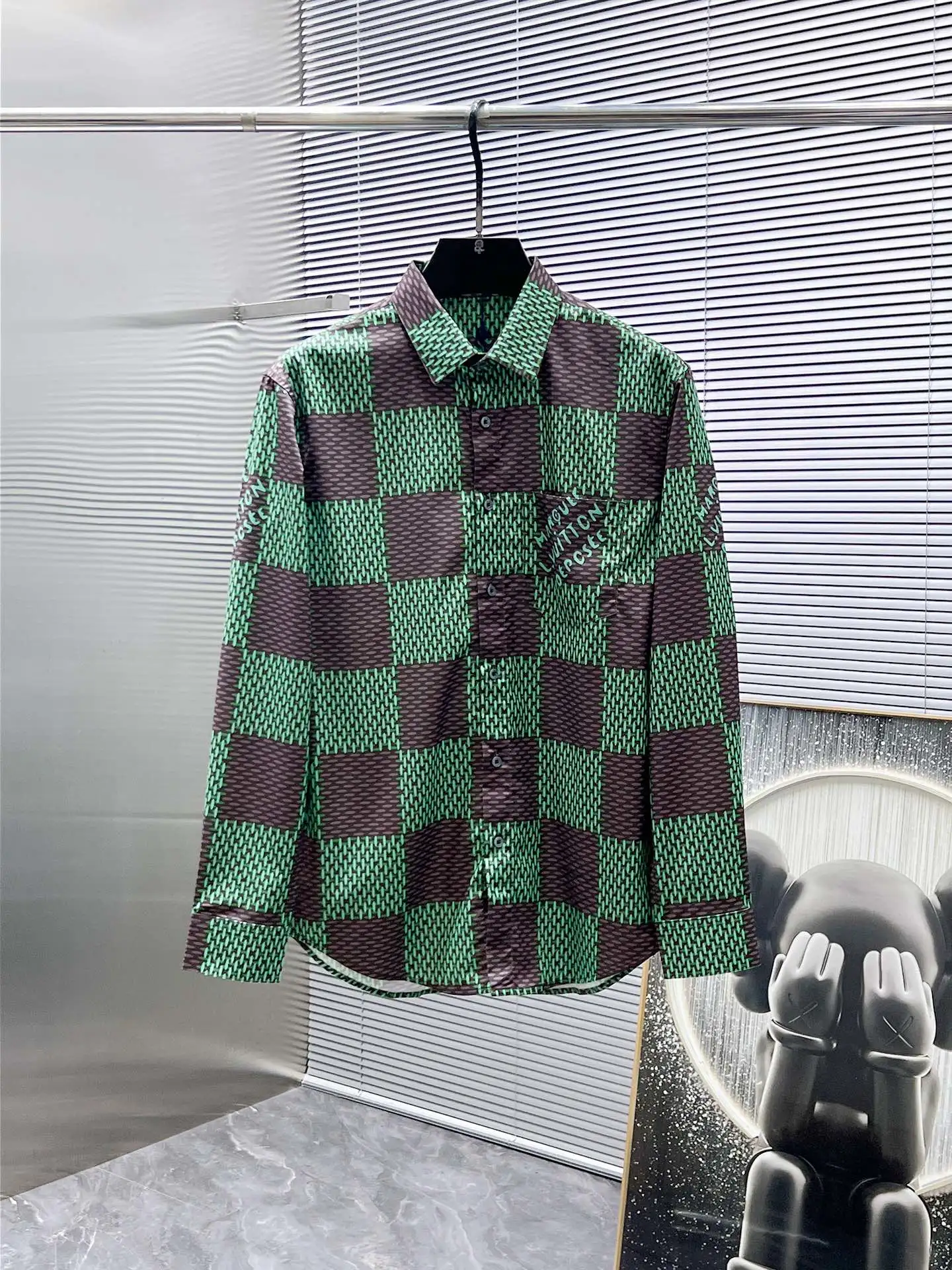 Louis Vuitton Shirts — f9348ad8