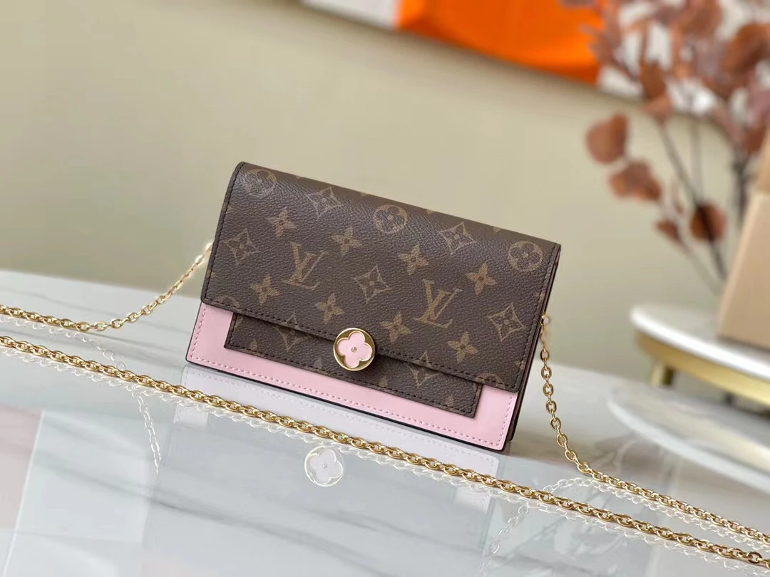 Louis Vuitton Bag — e32a4ff9