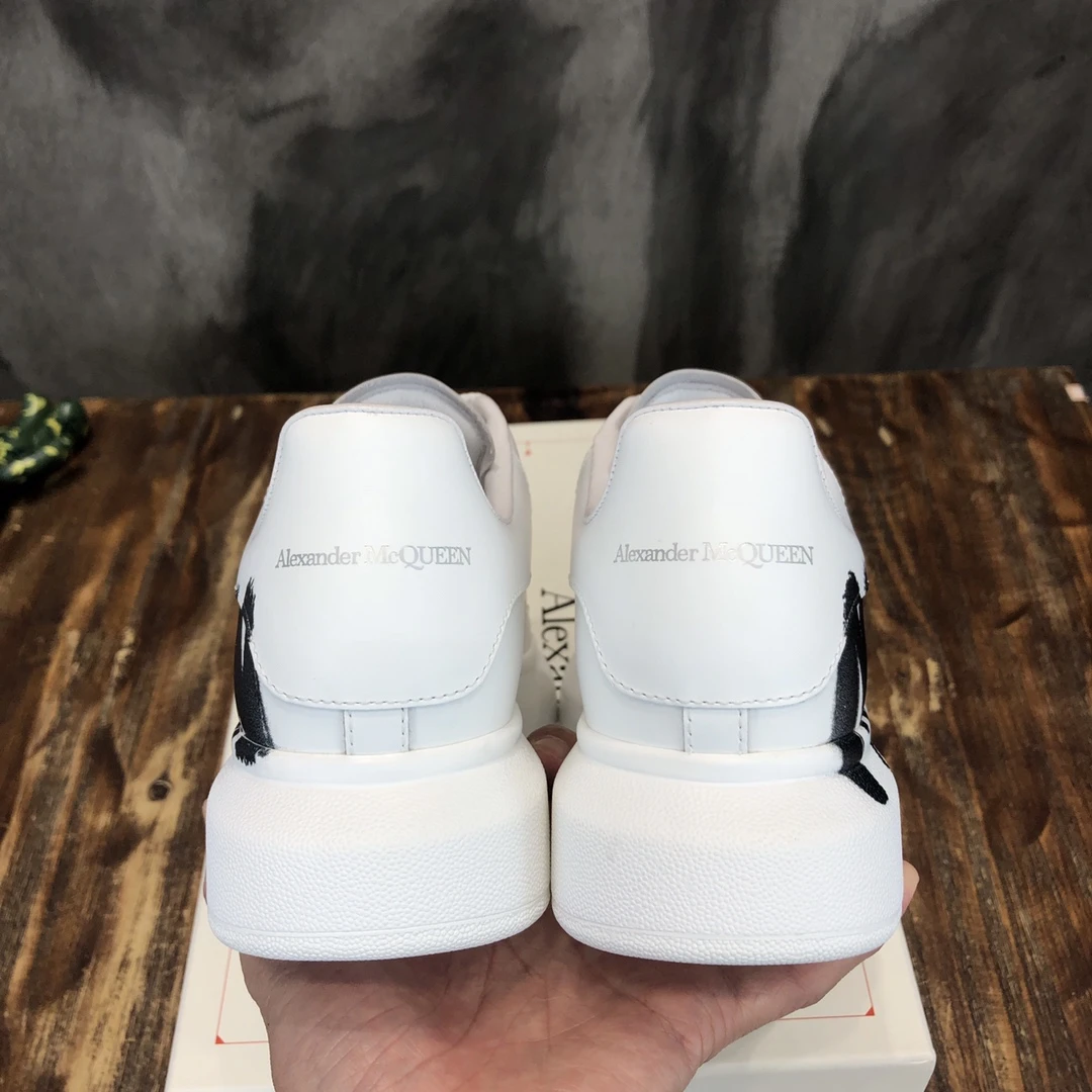 Alexander McQueen Sneakers — 98b25f8c