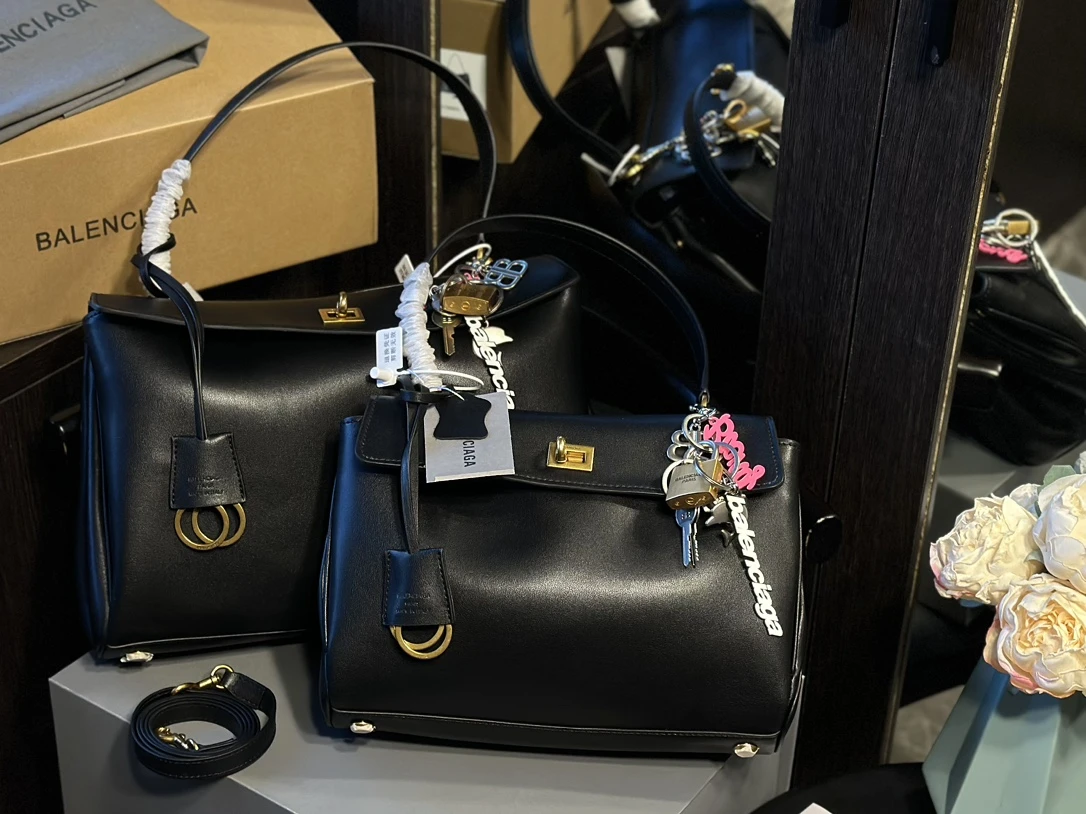 Balenciaga Bag — 4bf675e3