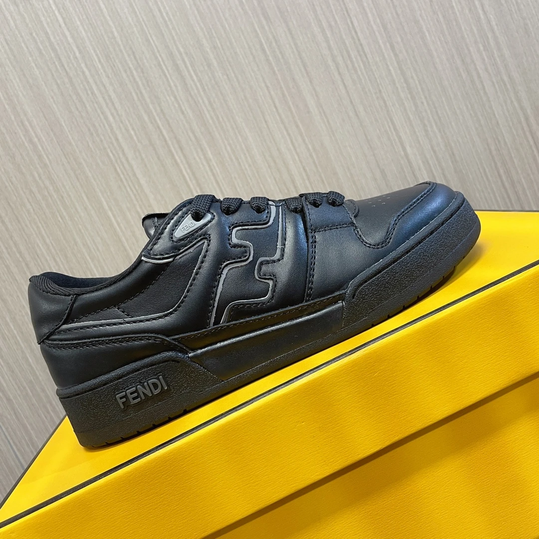 Fendi Sneakers — 734dcc7b