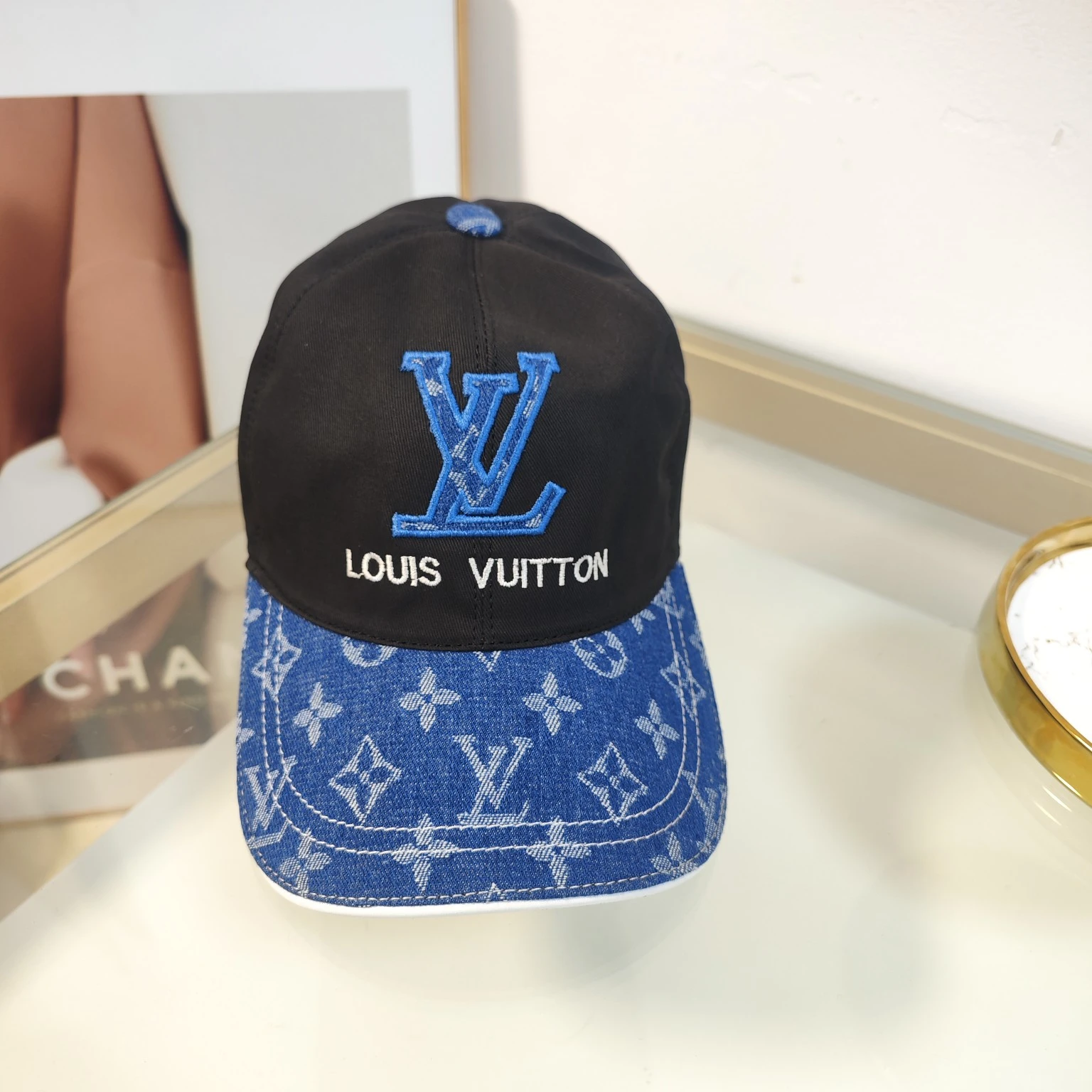 Louis Vuitton Caps — 6bfe11df
