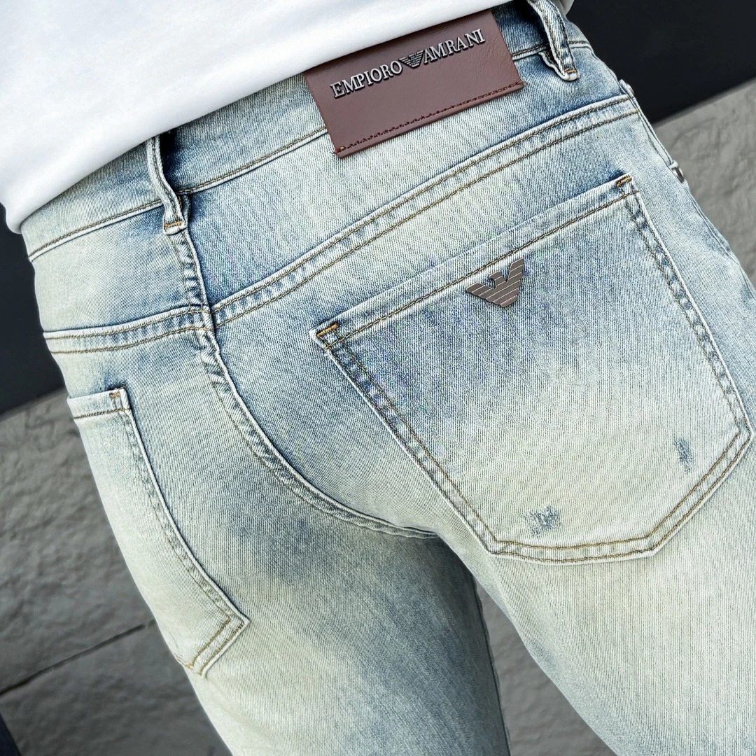 Armani Jeans — 82e5d157