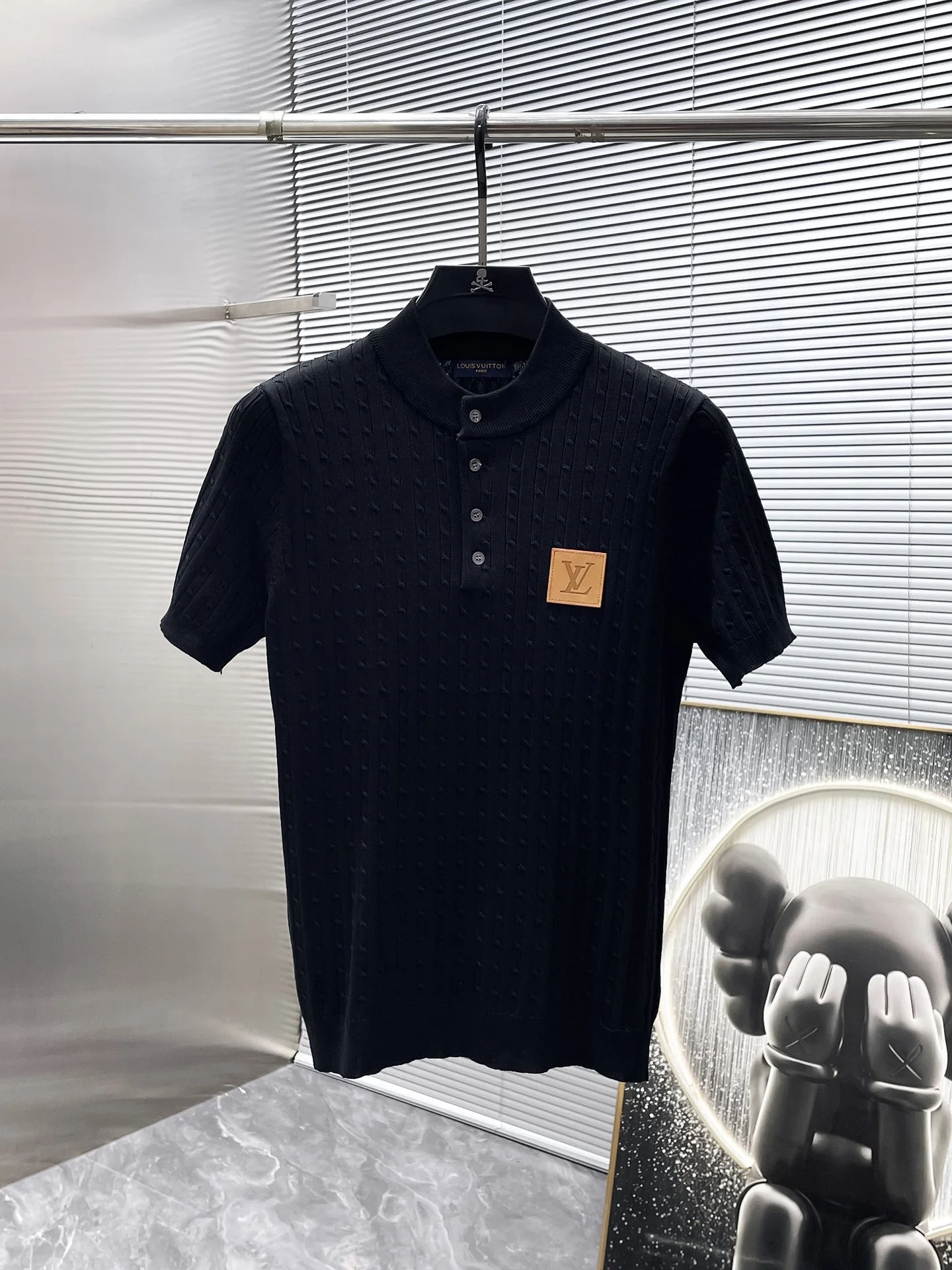 Louis Vuitton T-Shirt — e5fce7b6