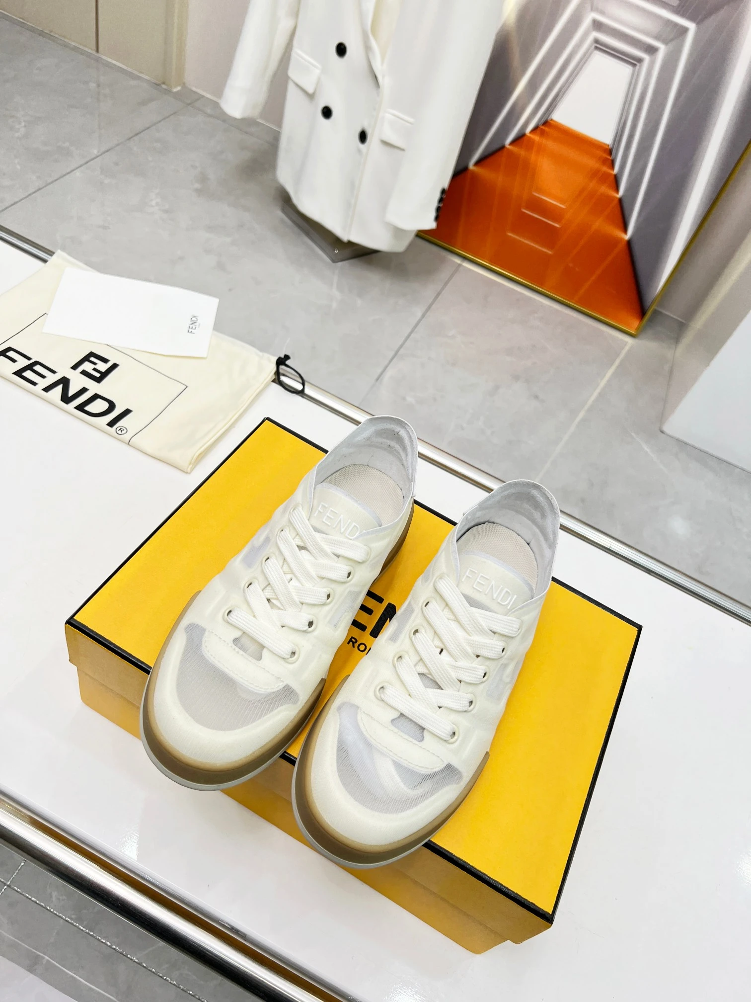 Fendi Sneakers — 261c65c8