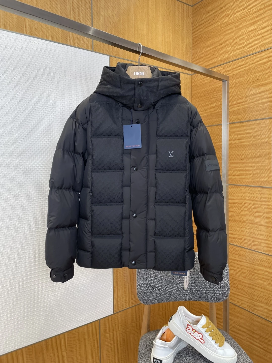 Louis Vuitton Down Jacket — 7212443e