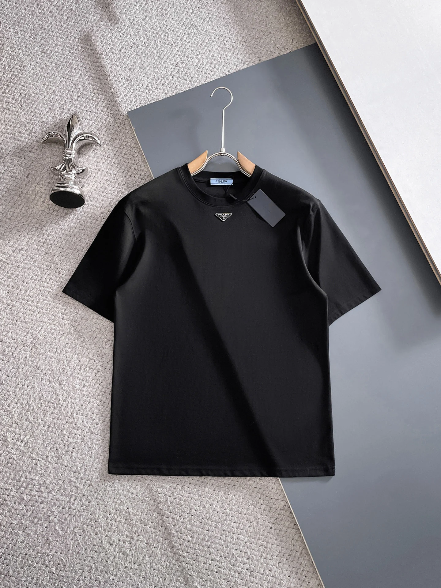 Prada T-Shirt — 3f3ddaa8