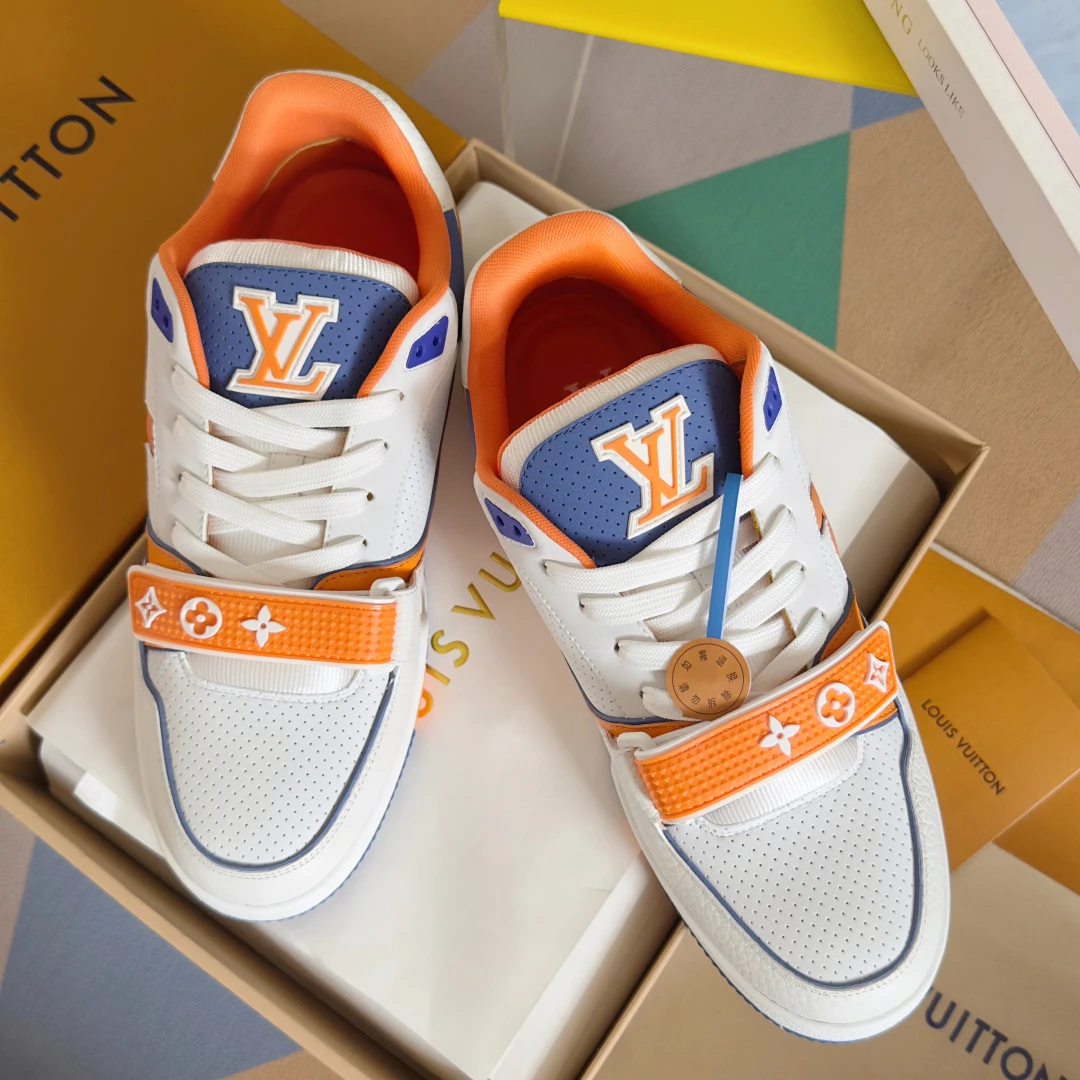Louis Vuitton Sneakers — f722aeba