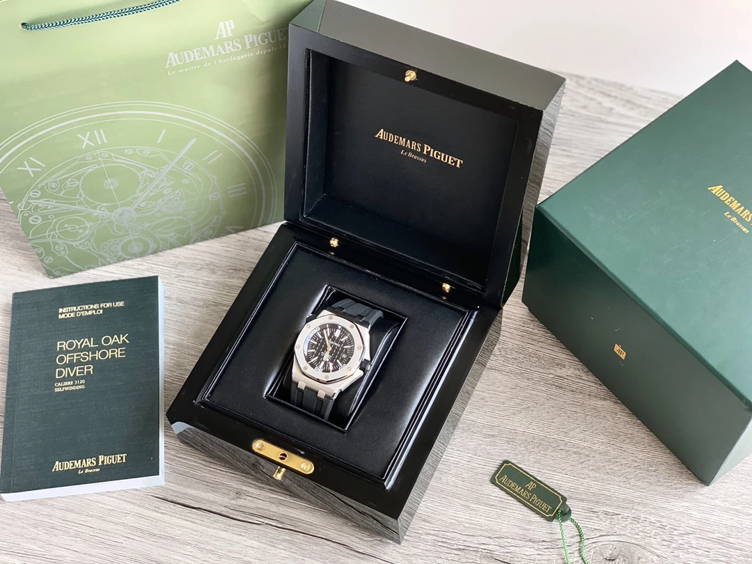 Audemars Piguet Watch — 3640a742