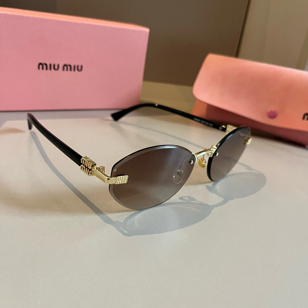 Miu Miu Eyewear — 41efbdf9