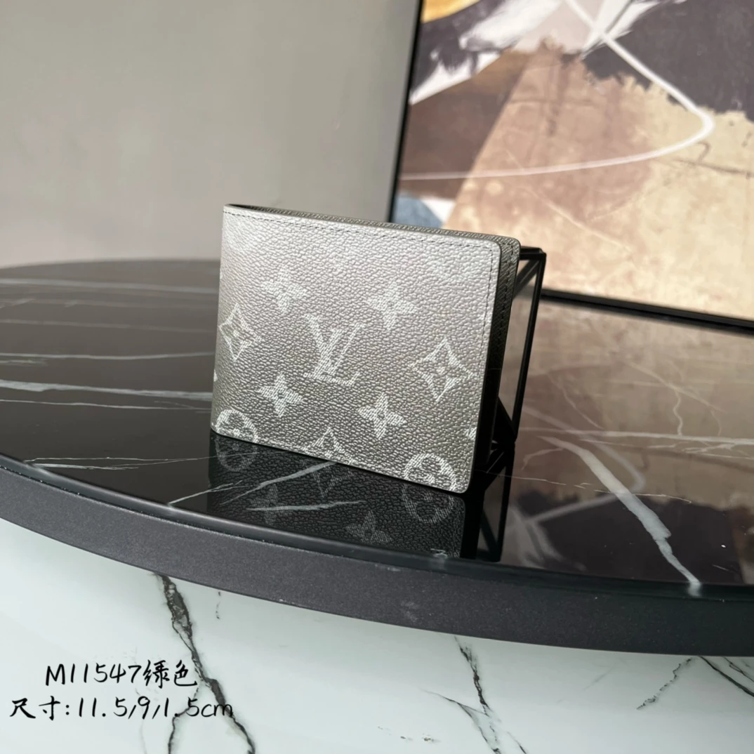 Wallets — 8d0b7f0d