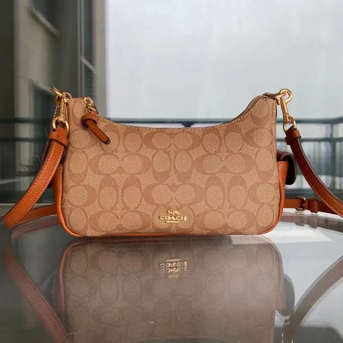 Coach Bag — 5e519163