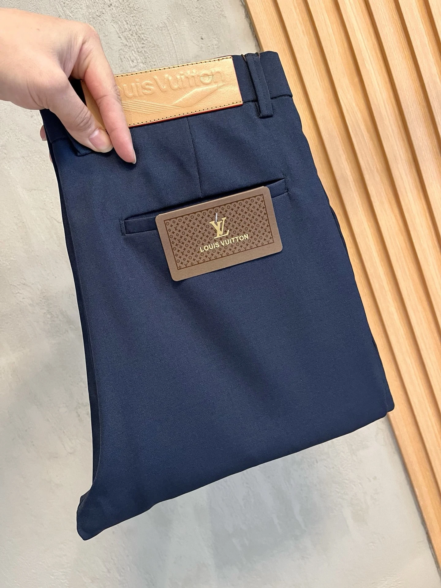 Louis Vuitton Trousers — c9b33f8c