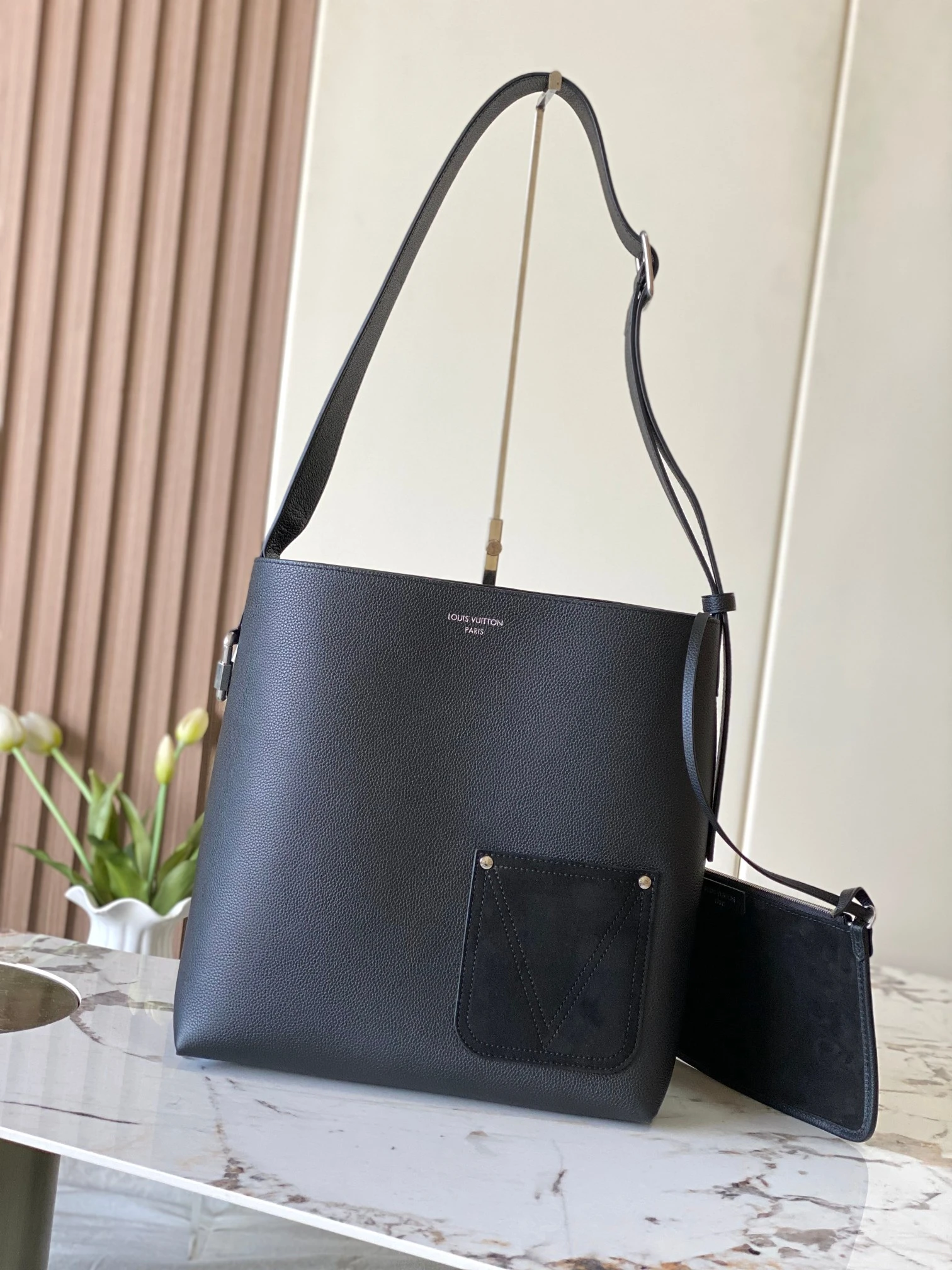 Louis Vuitton Bag — 19903977