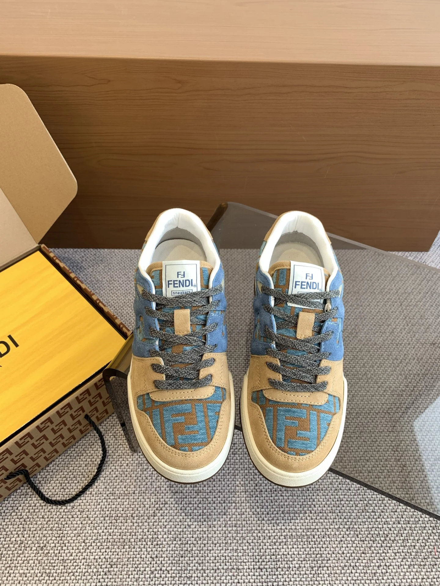 Fendi Sneakers — e84d09f5