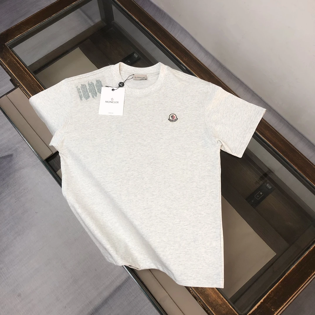 Moncler T-Shirt — d6ae6f7f