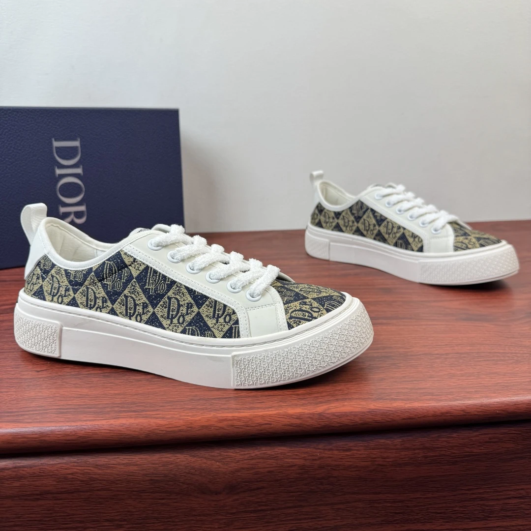 Dior Sneakers — 021152c1