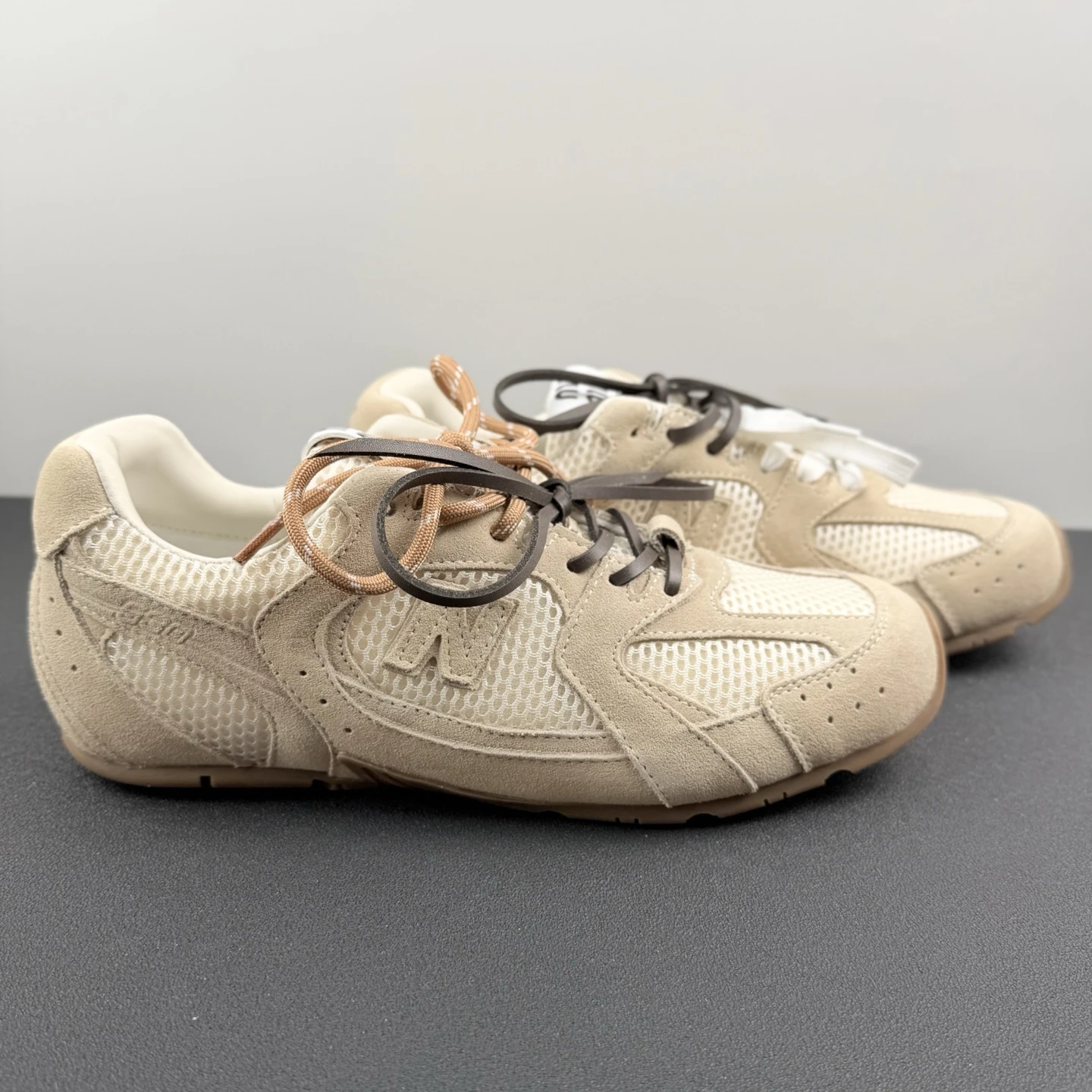 New Balance Shoes — 6078b727