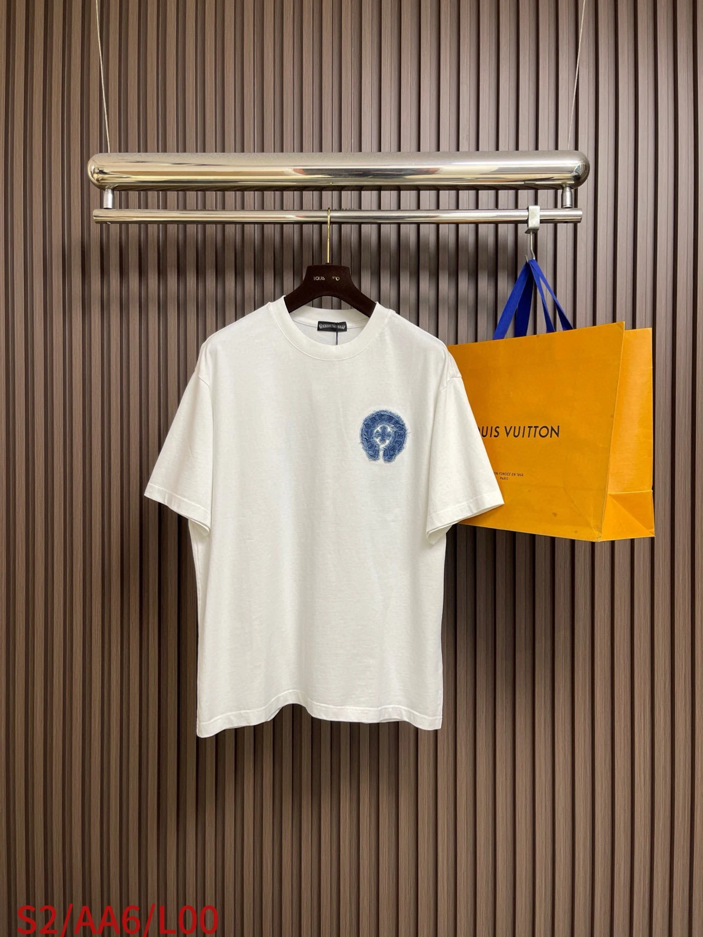 Chrome Hearts T-Shirt — e1c0b5cc