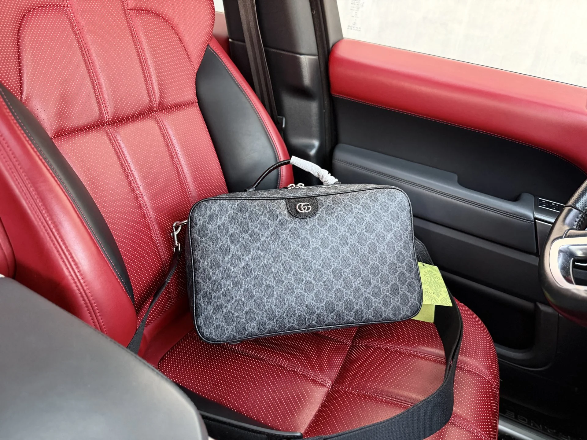 Gucci Bag — c0a71a36