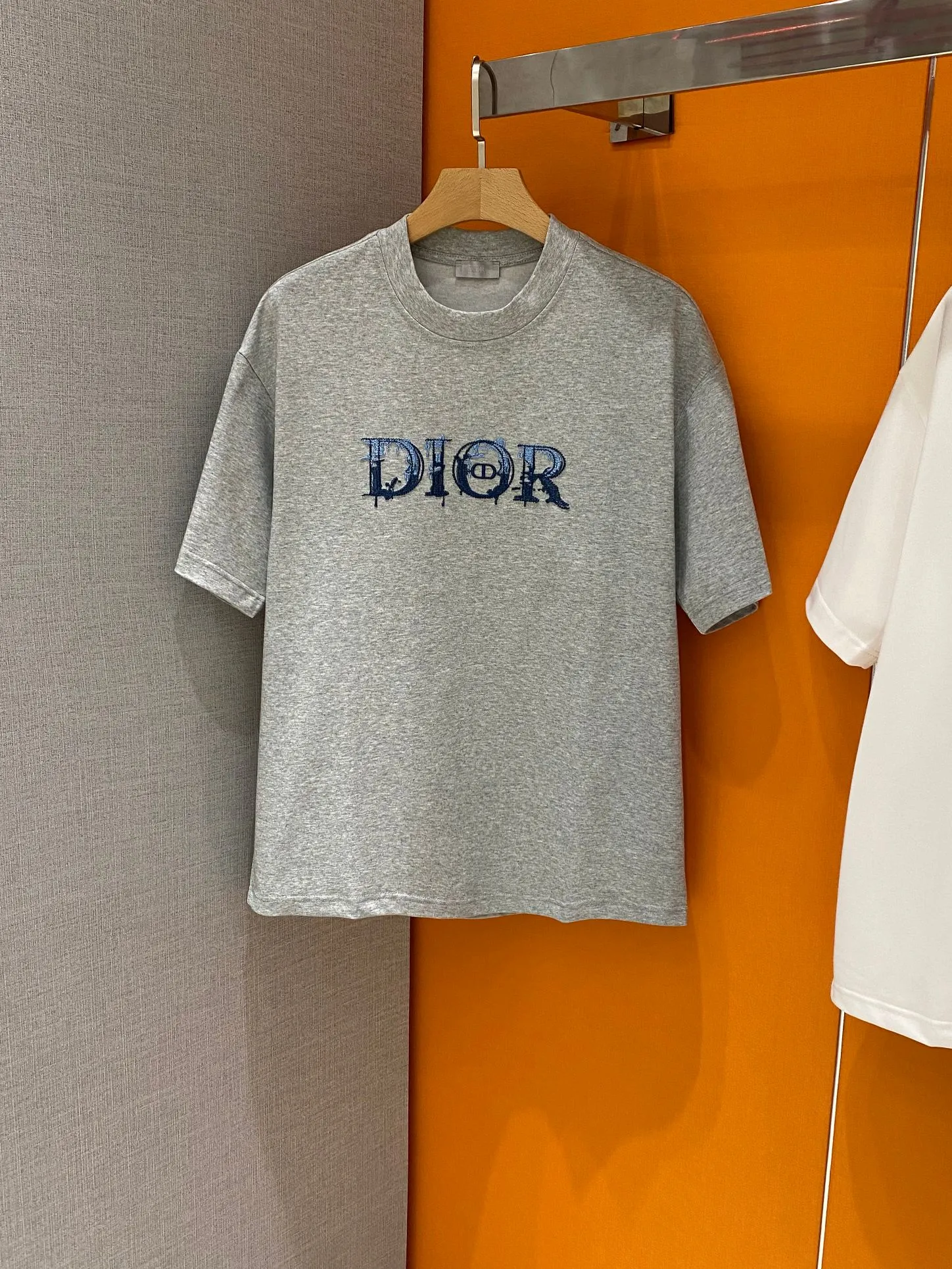 Dior T-Shirt — 82f6b754