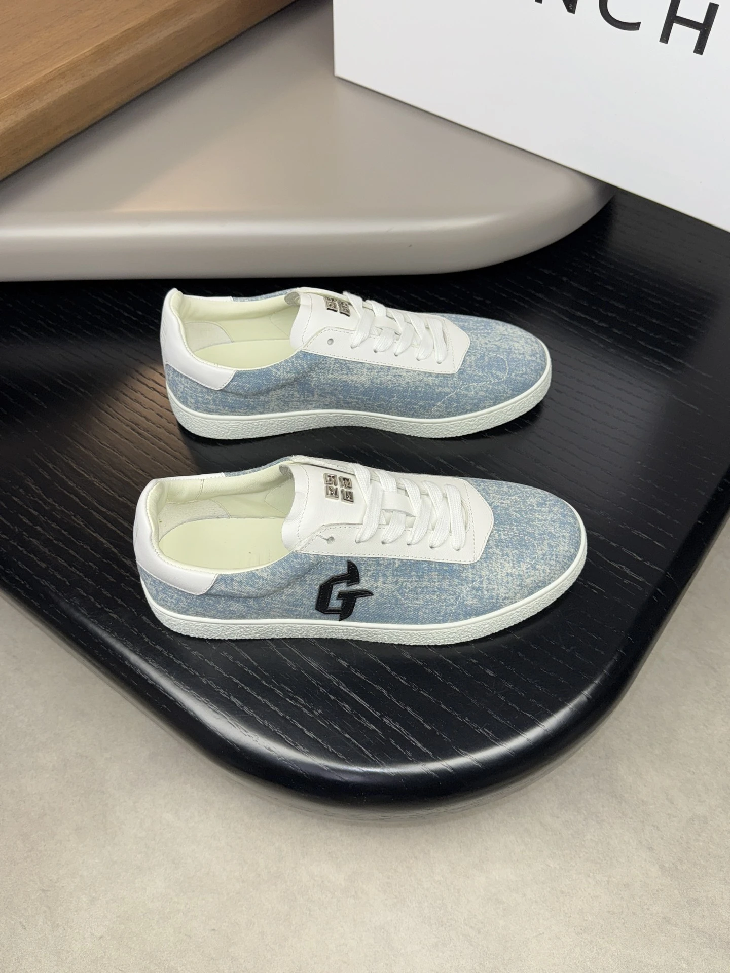 Givenchy Shoes — e5679376