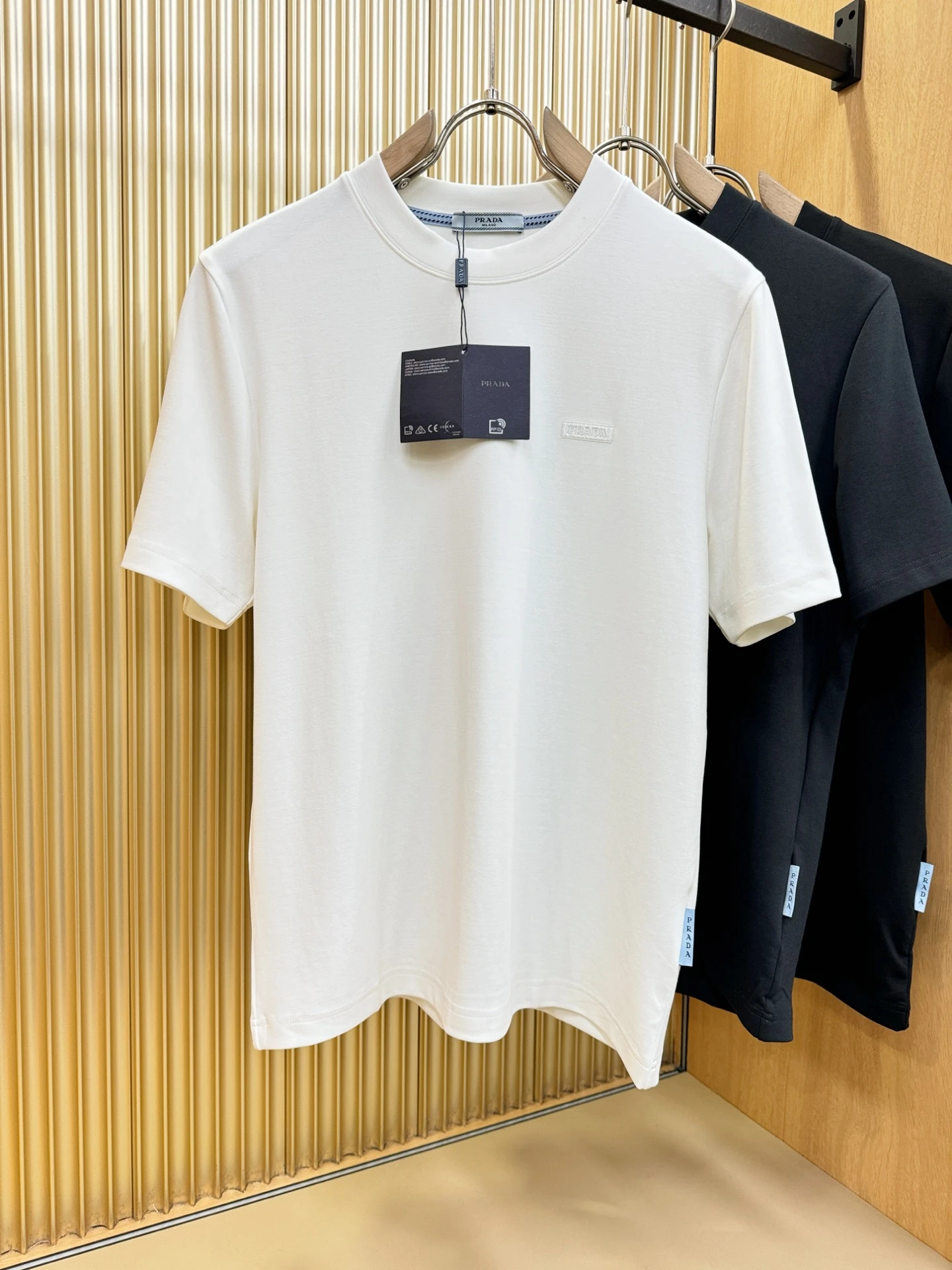 Prada T-Shirt — 8c2b1bd9