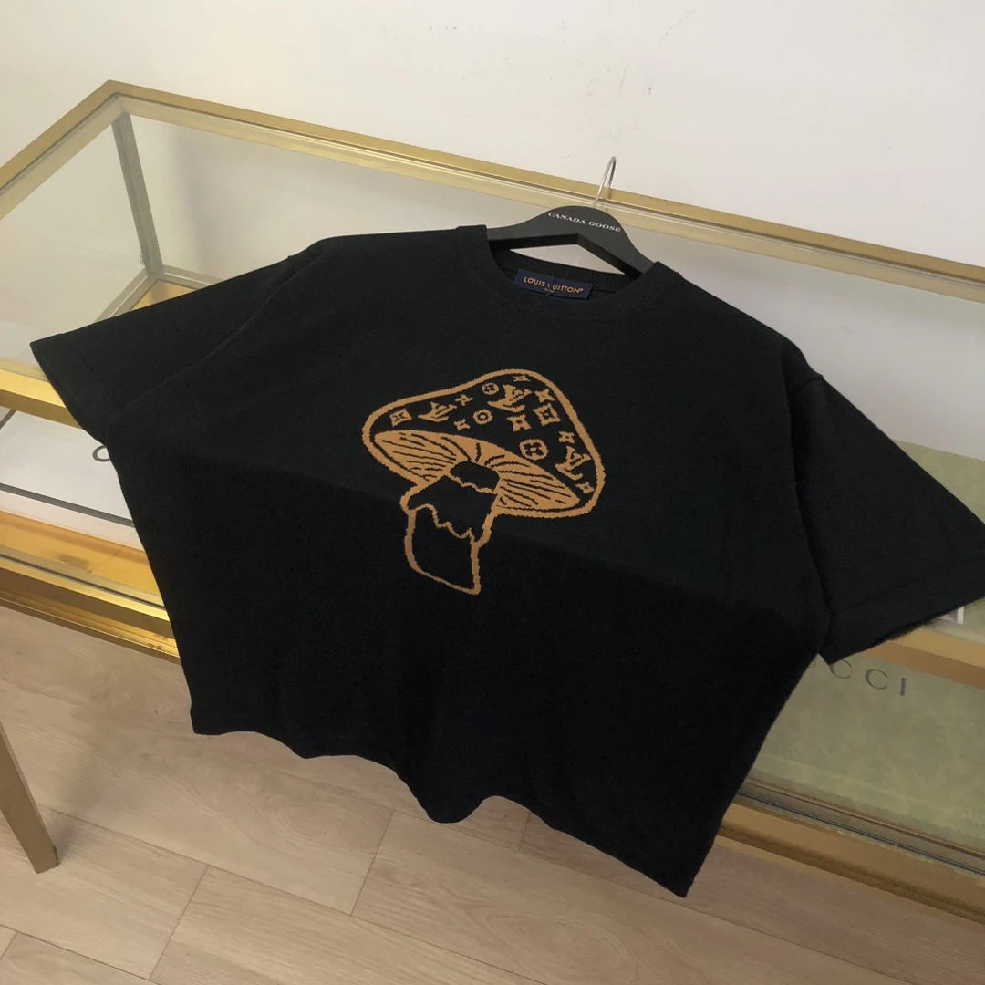 Louis Vuitton T-Shirt — 5f846224
