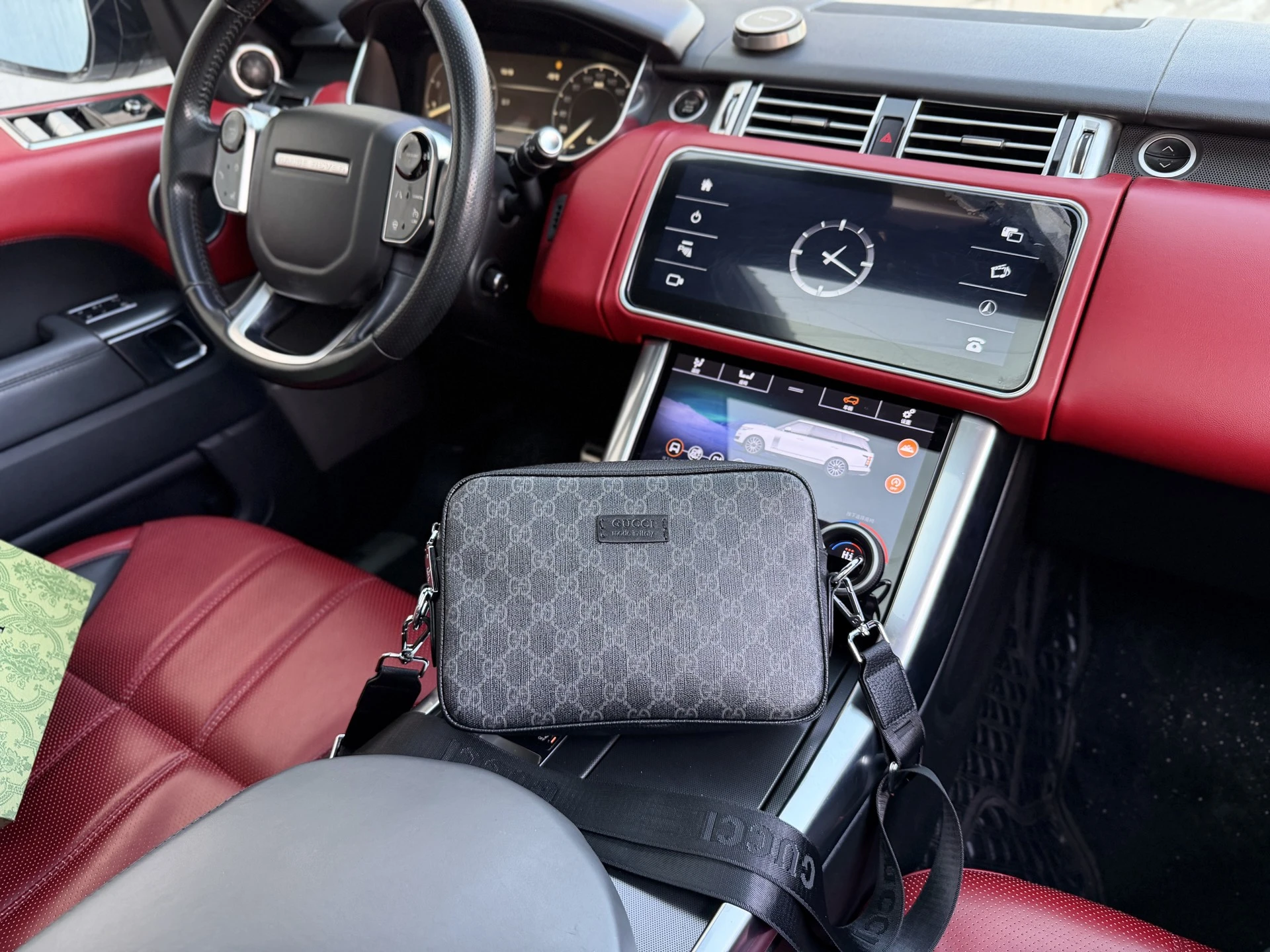Gucci Bag — 8d7caf4f