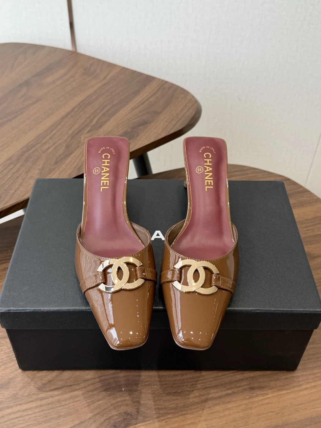 Chanel Sandals — e0b39bd9