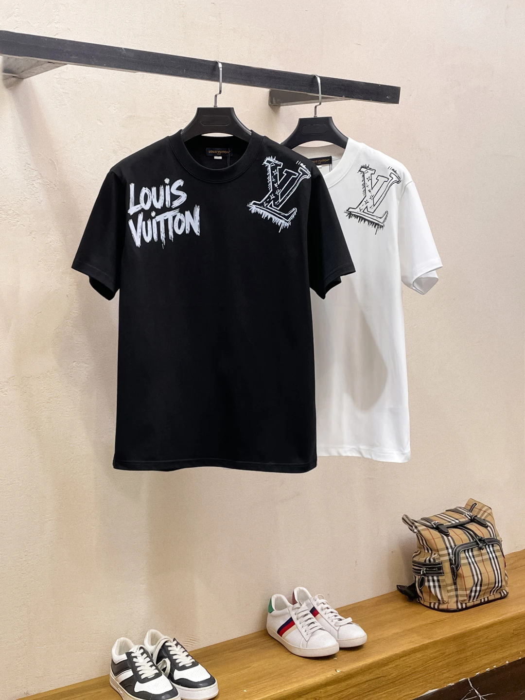 Louis Vuitton T-Shirt — 036948bd