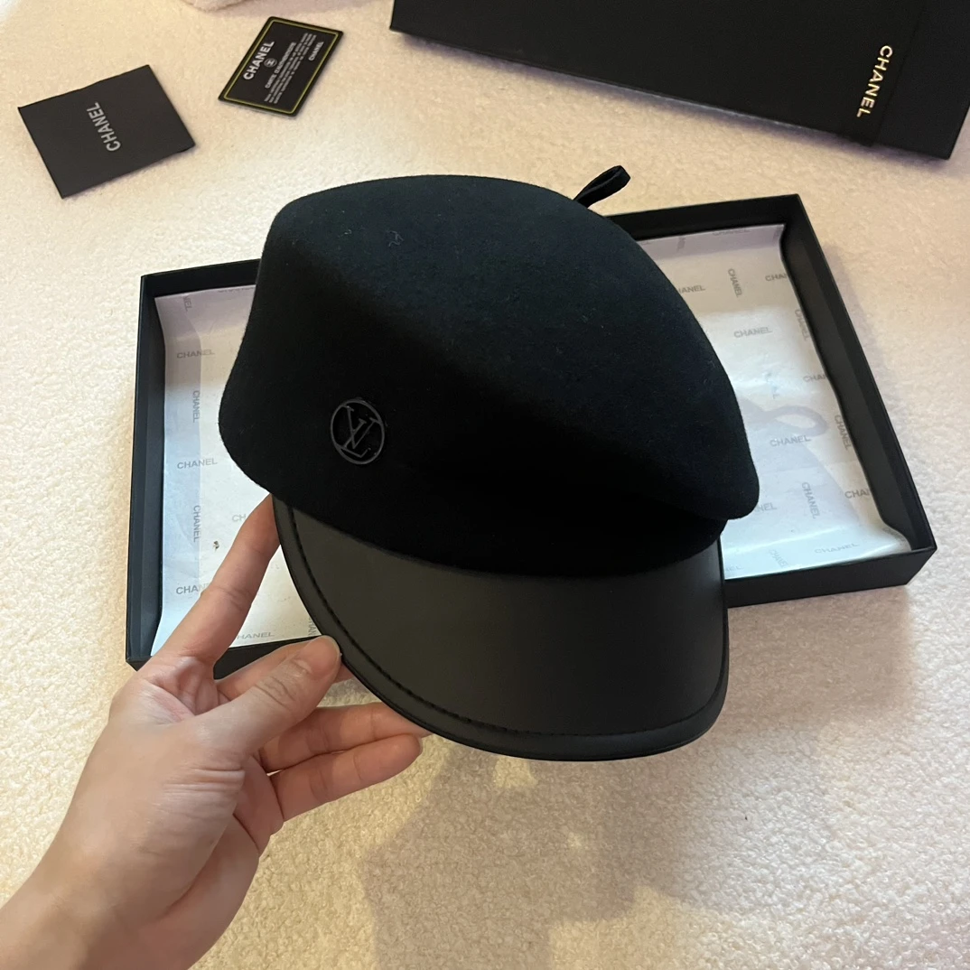 Louis Vuitton Caps — ff3ef6b0