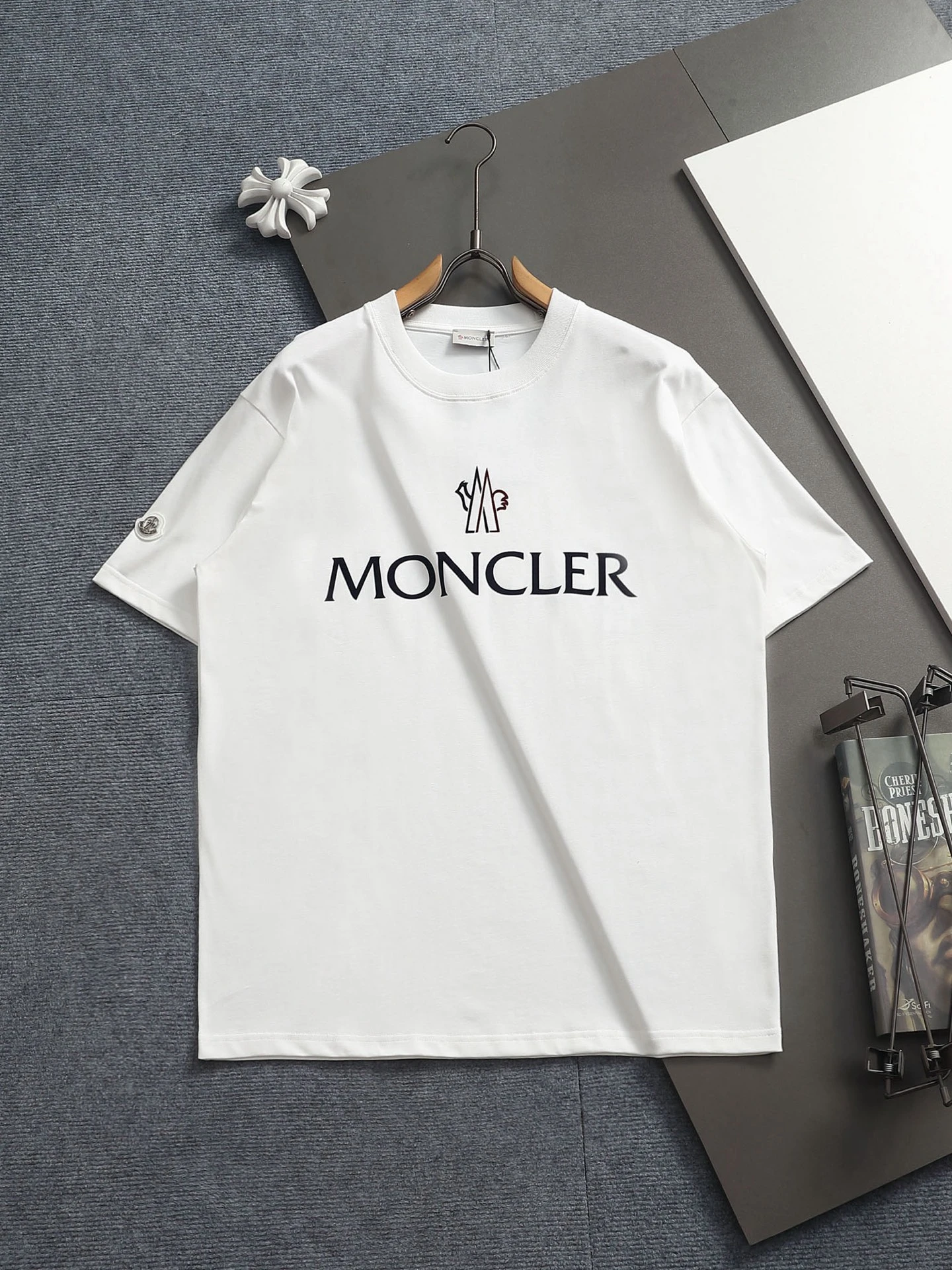 Moncler T-Shirt — 28dadac4