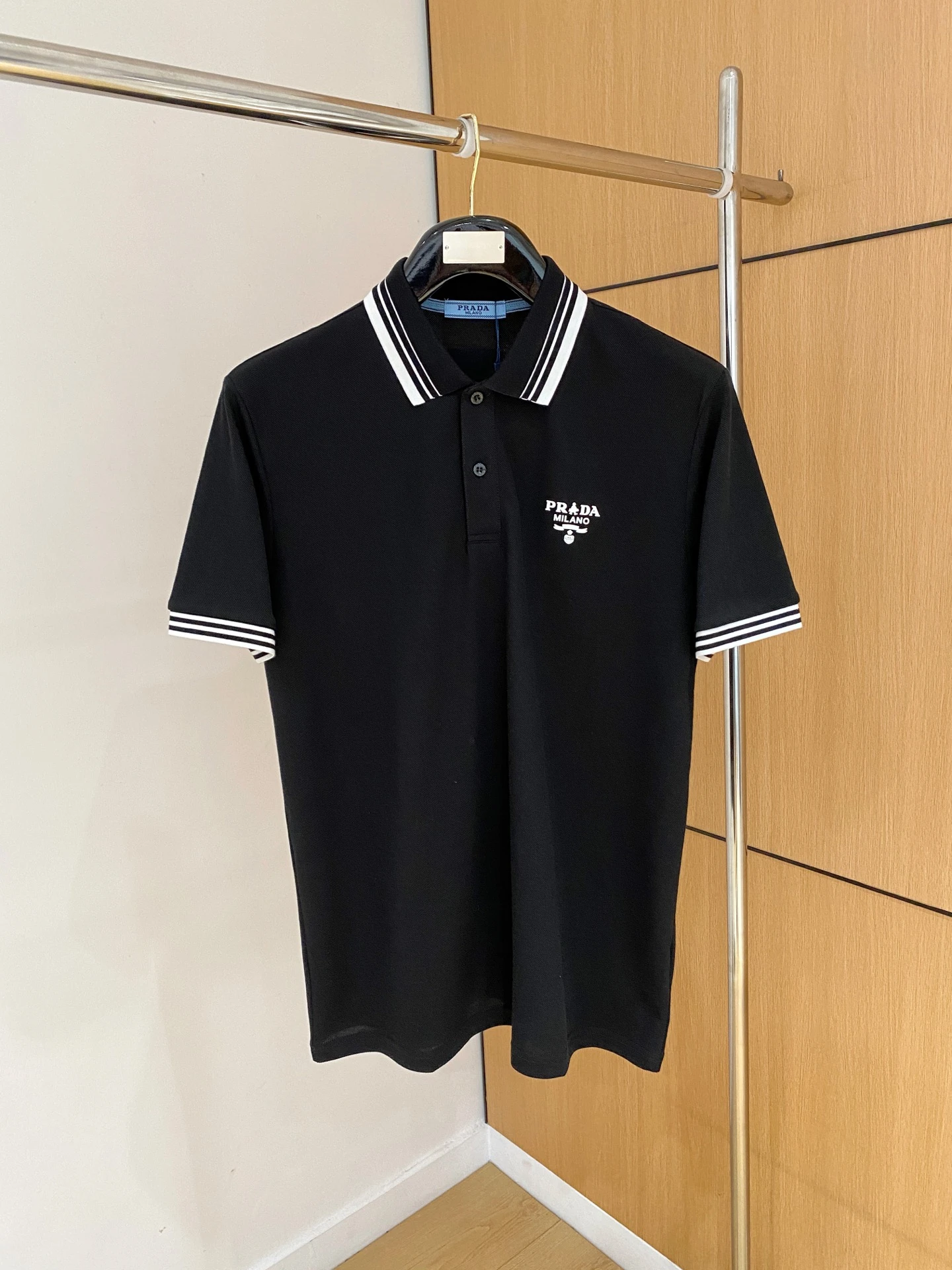 Prada T-Shirt — 3c783364