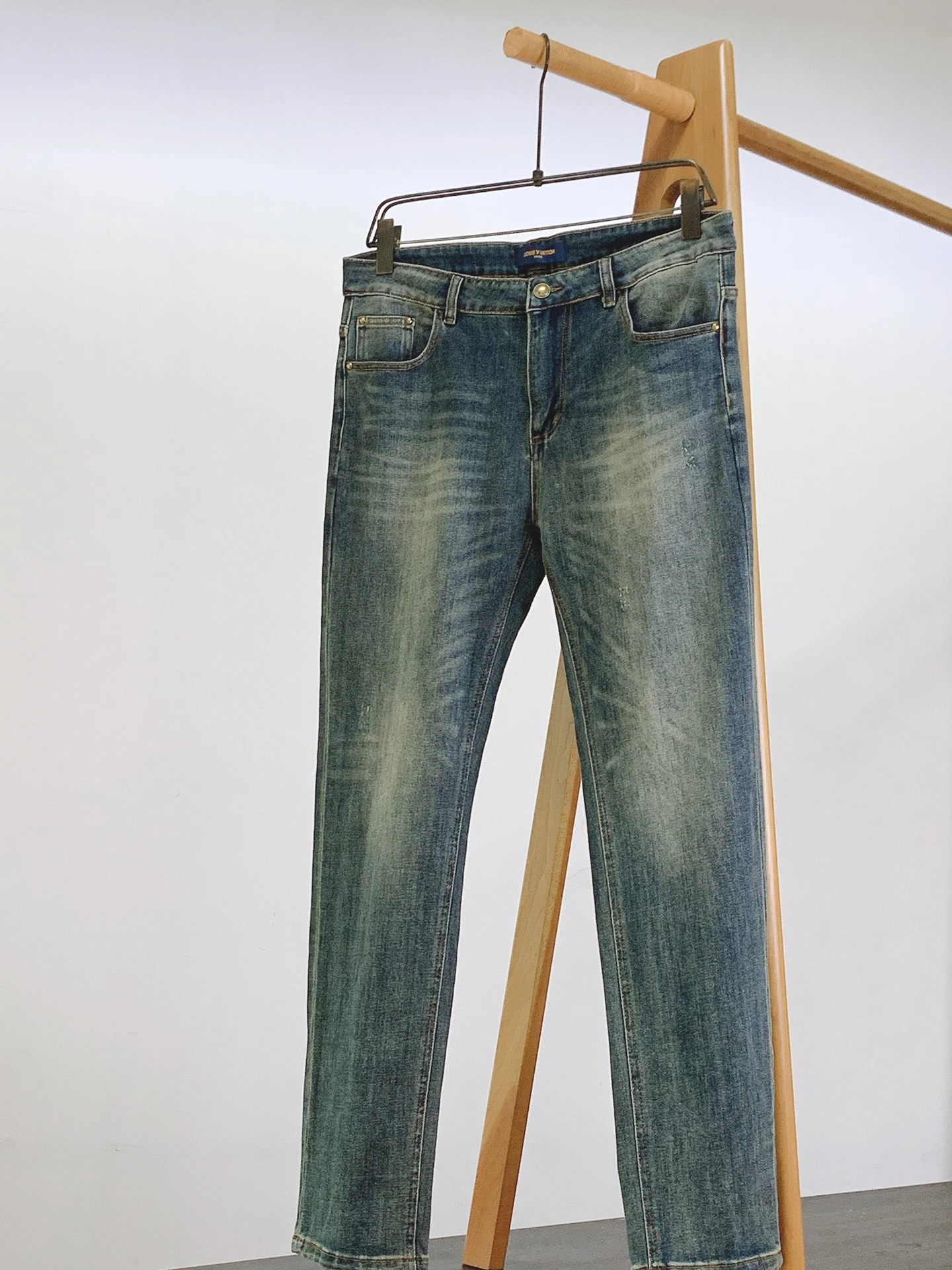 Louis Vuitton Jeans — c56d9f2f