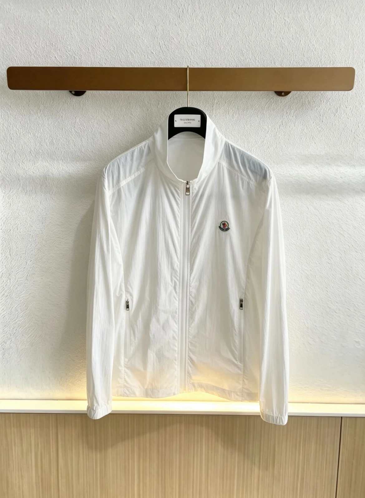 Moncler Jackets — 47e605d2