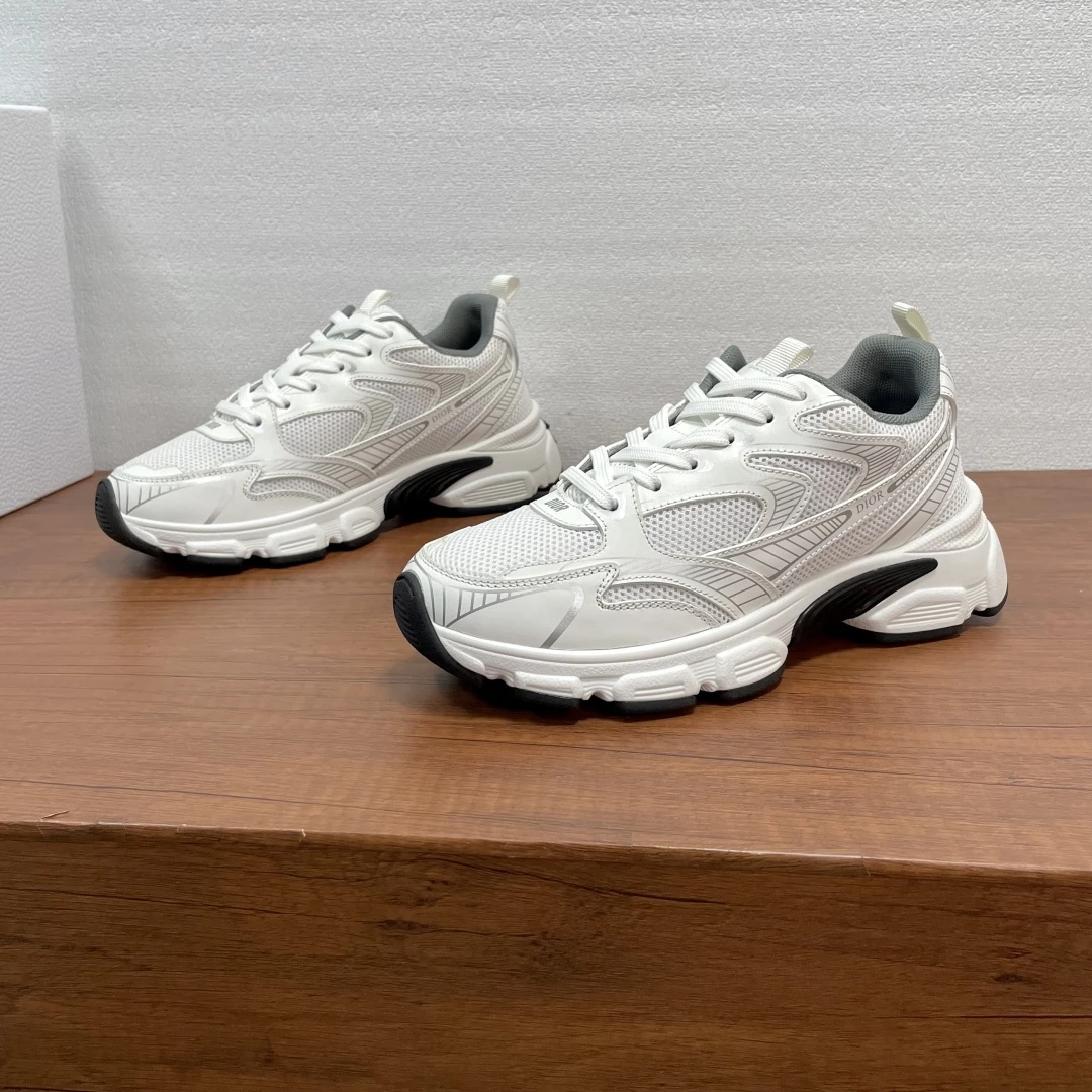 Dior Sneakers — 7e54e117