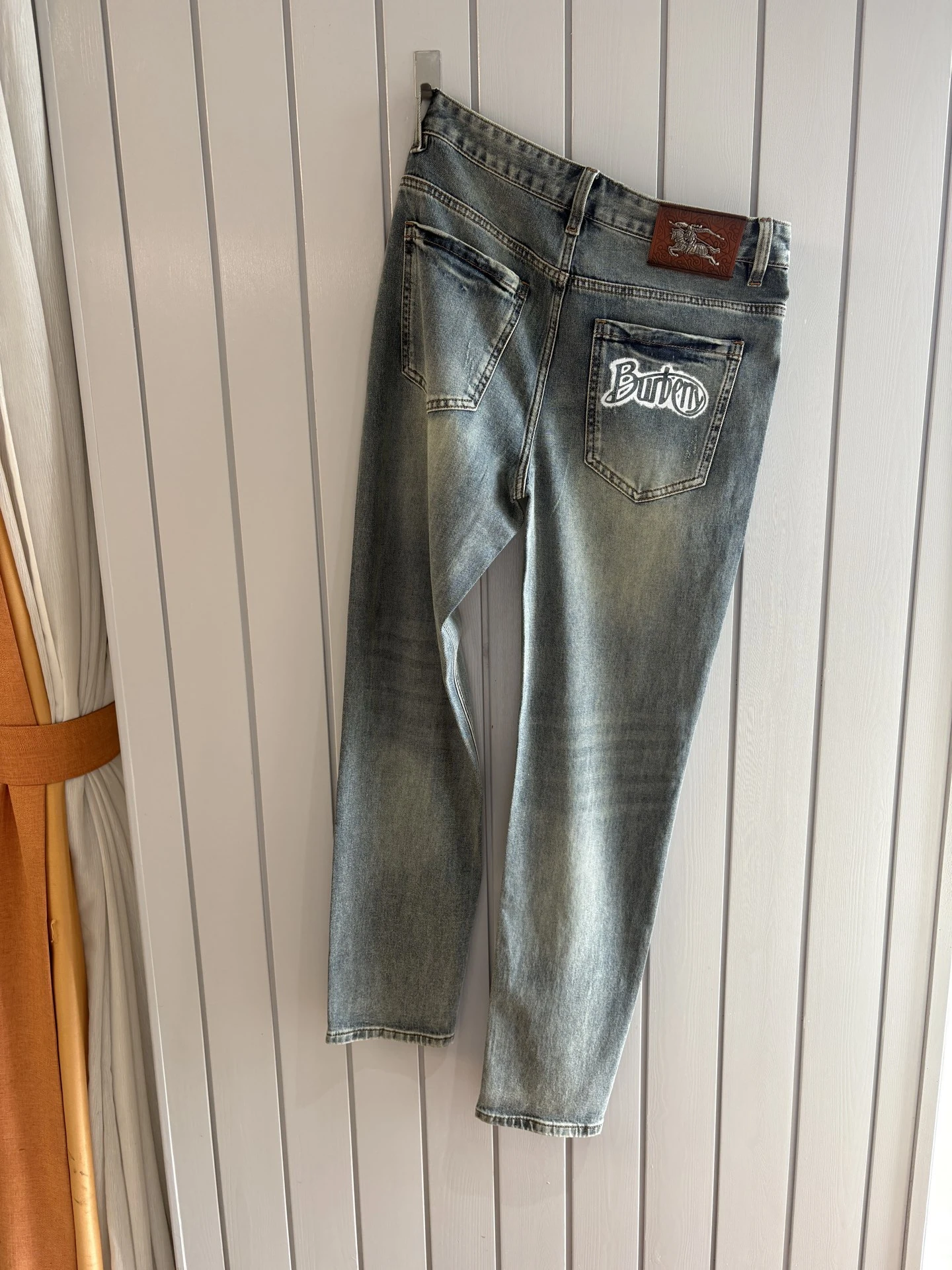 Jeans — 0a2b1f29