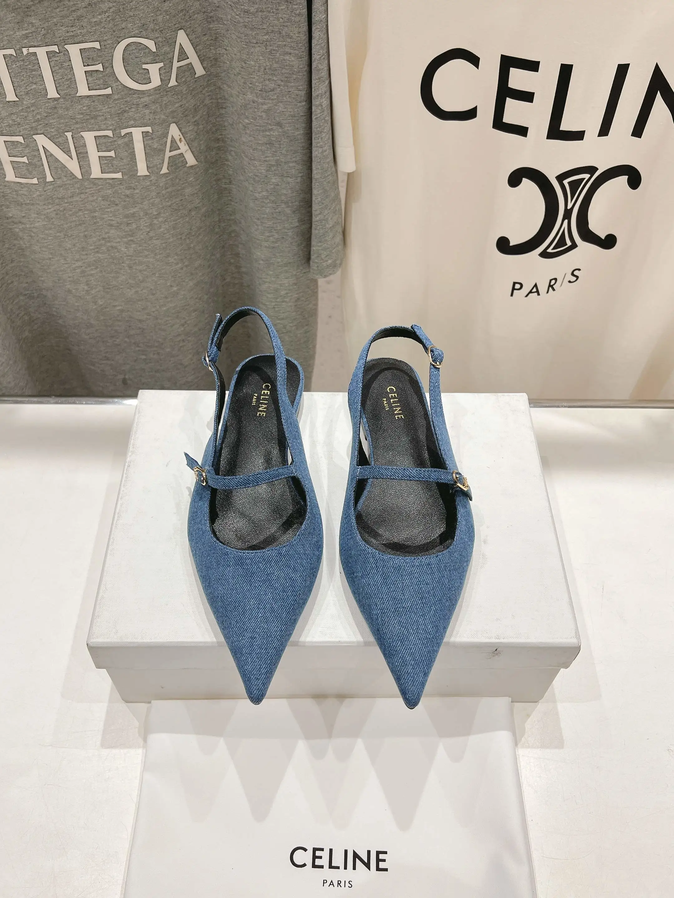 Celine Sandals — b2209131
