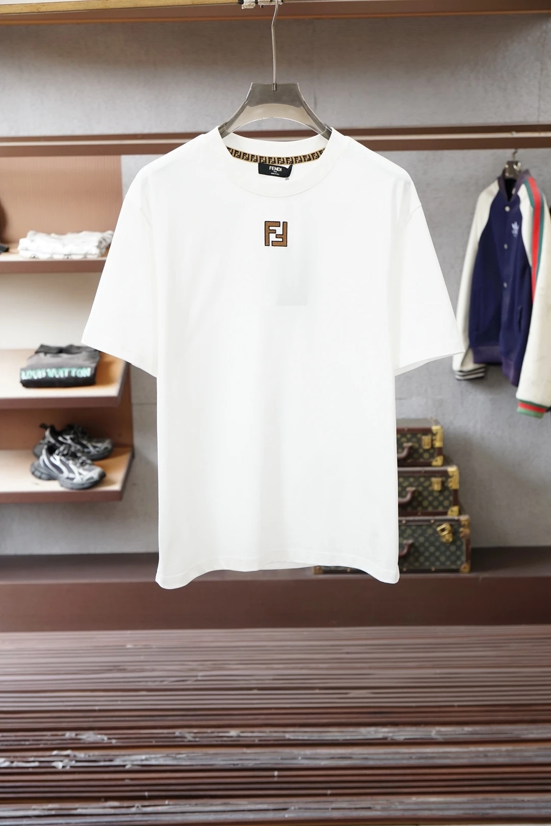 Fendi T-Shirt — 192d02d0