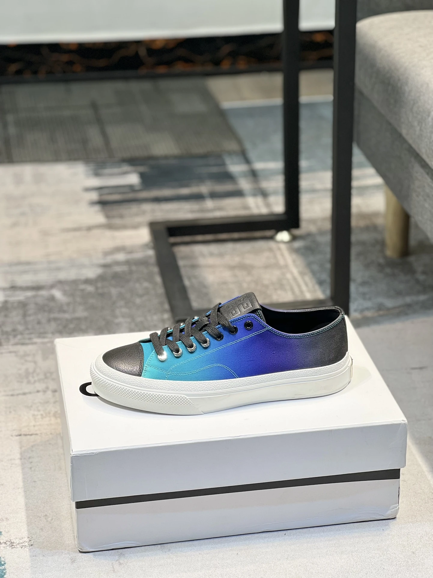 Givenchy Shoes — fcfc7225
