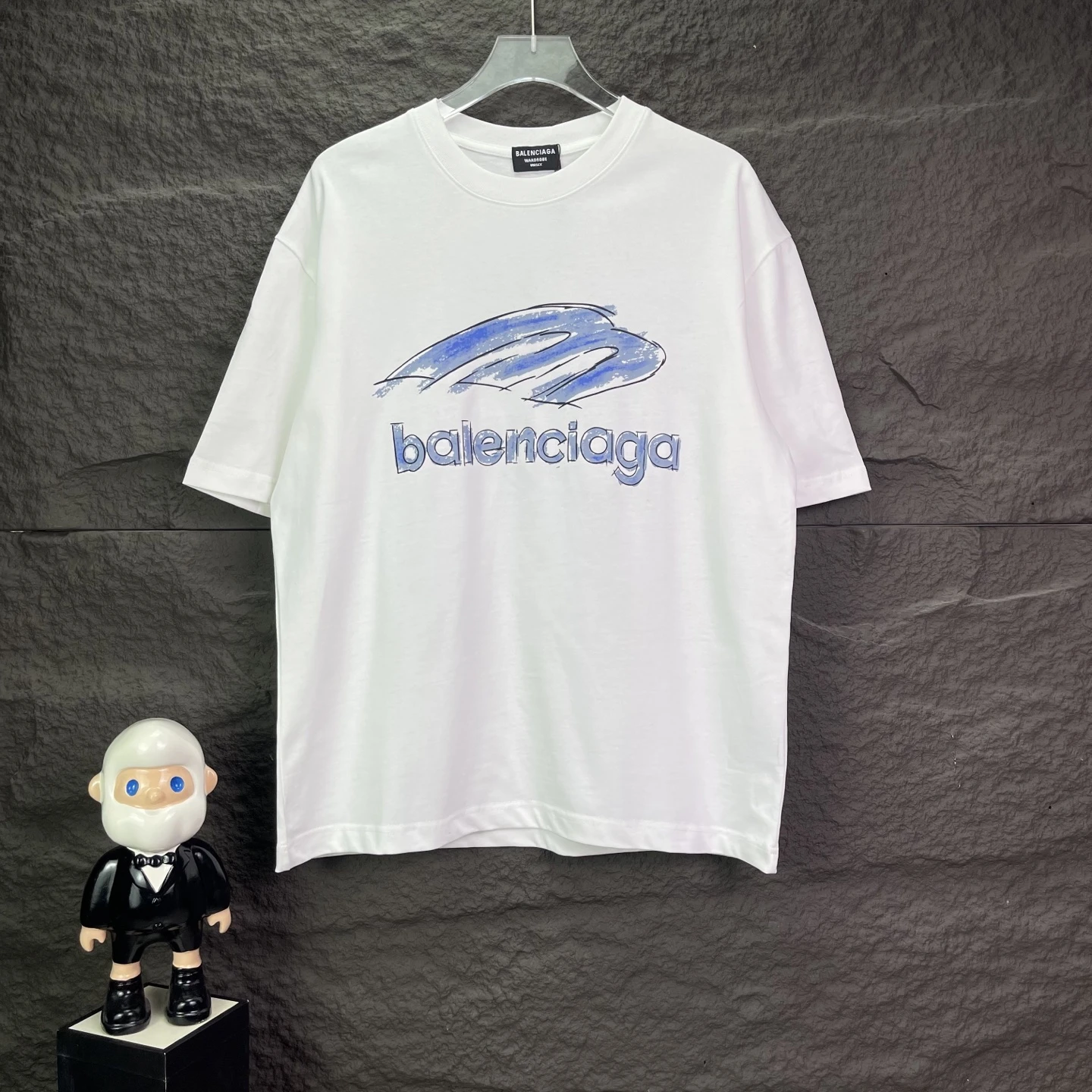 Balenciaga T-Shirt — f2a1aaf0