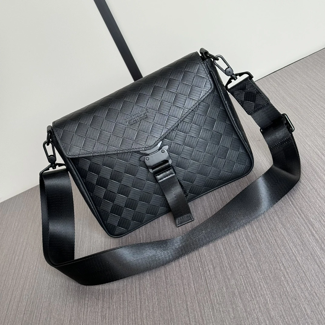 Montblanc Bag — 672ca74c