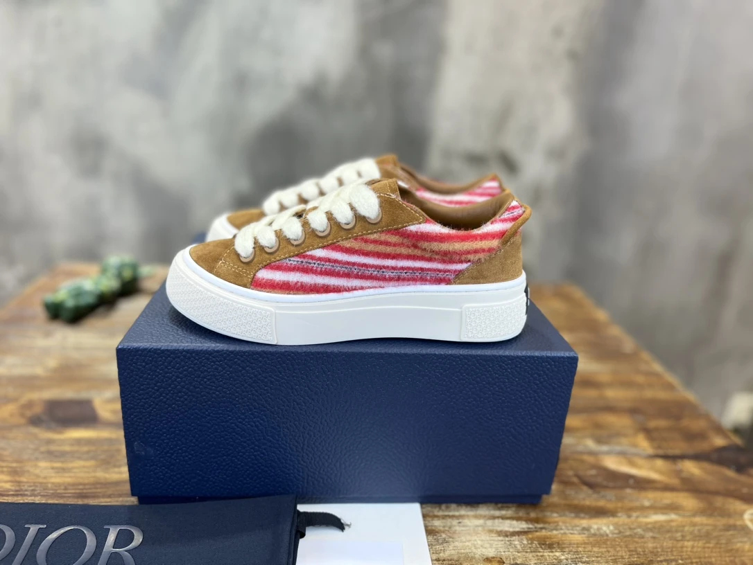 Dior Sneakers — 858db6f6