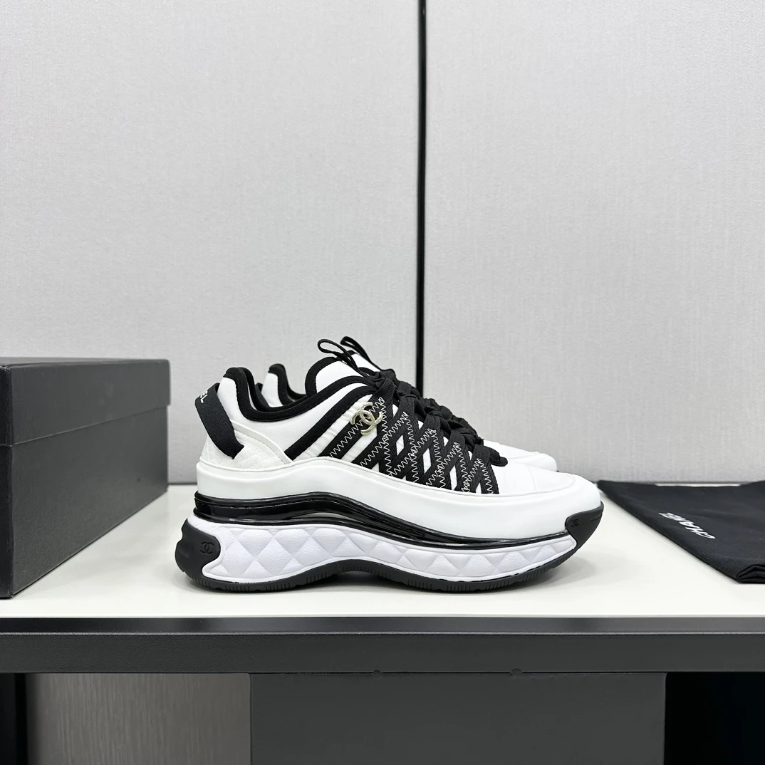 Chanel Sneakers — b6dcbcef
