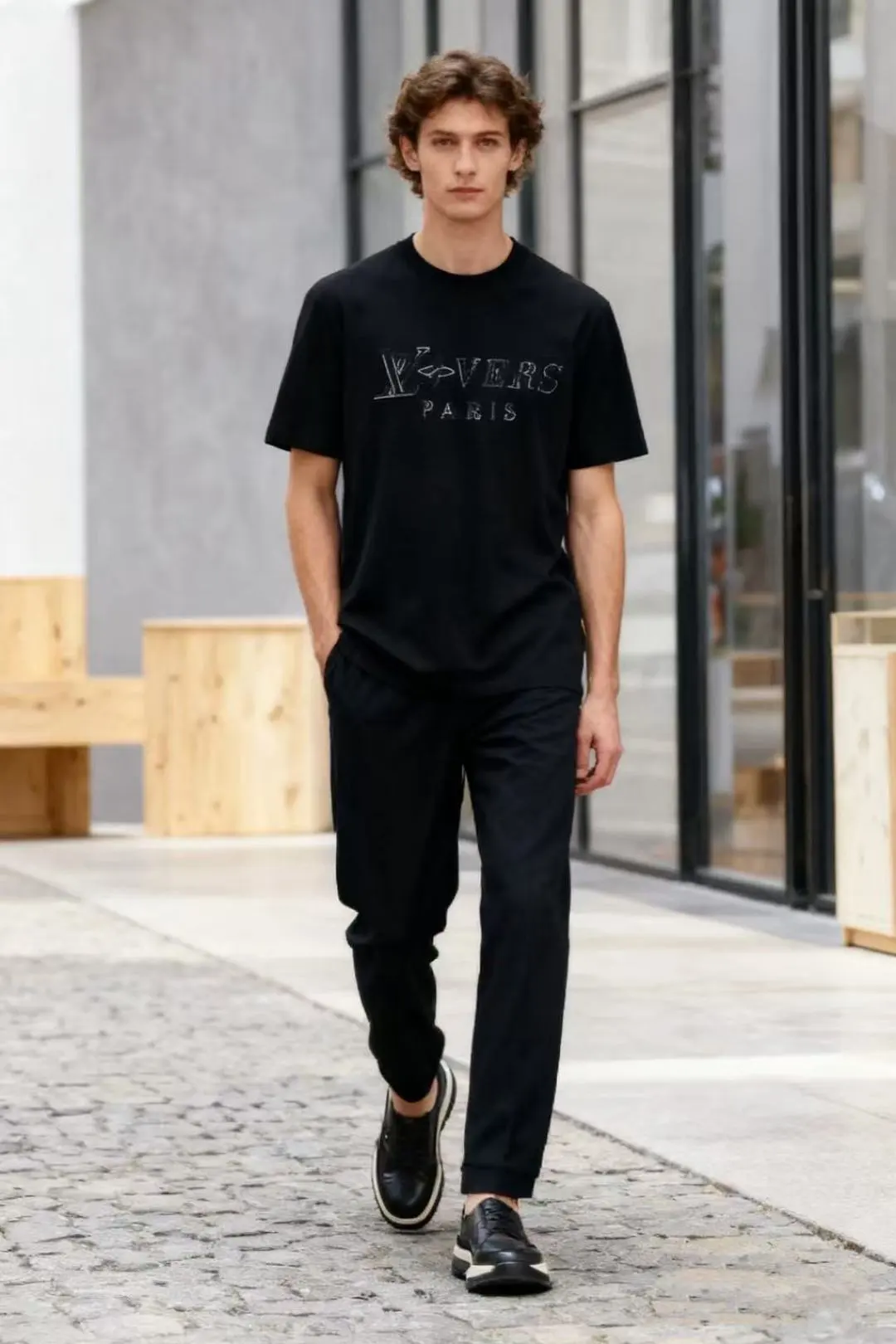 Louis Vuitton T-Shirt — 644b2794