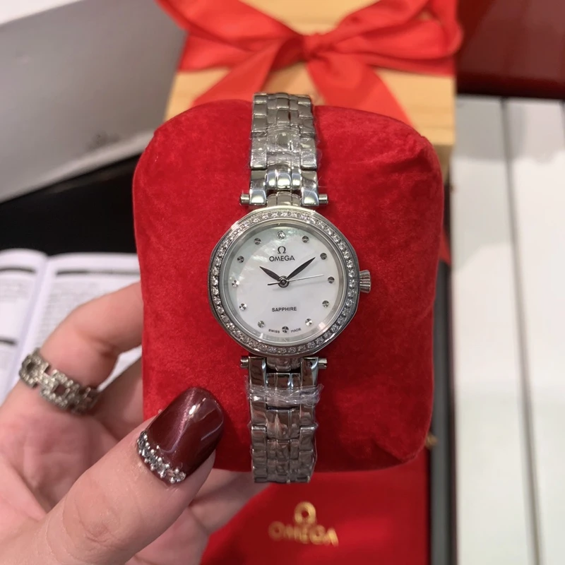 Omega Watch — e261a72a