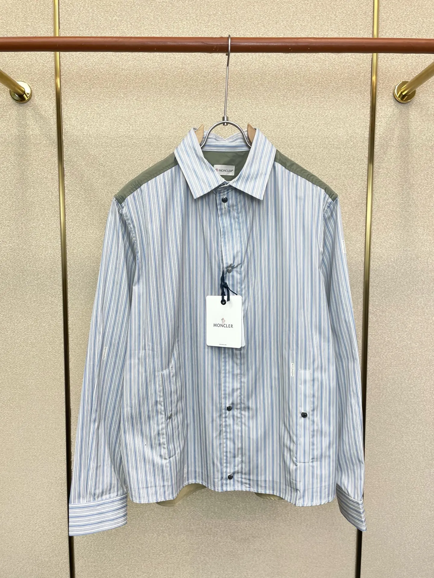 Moncler Jackets — 7c11076e