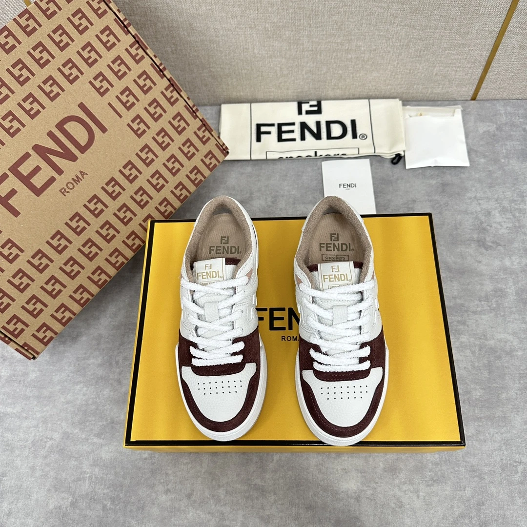 Fendi Sneakers — 34821291