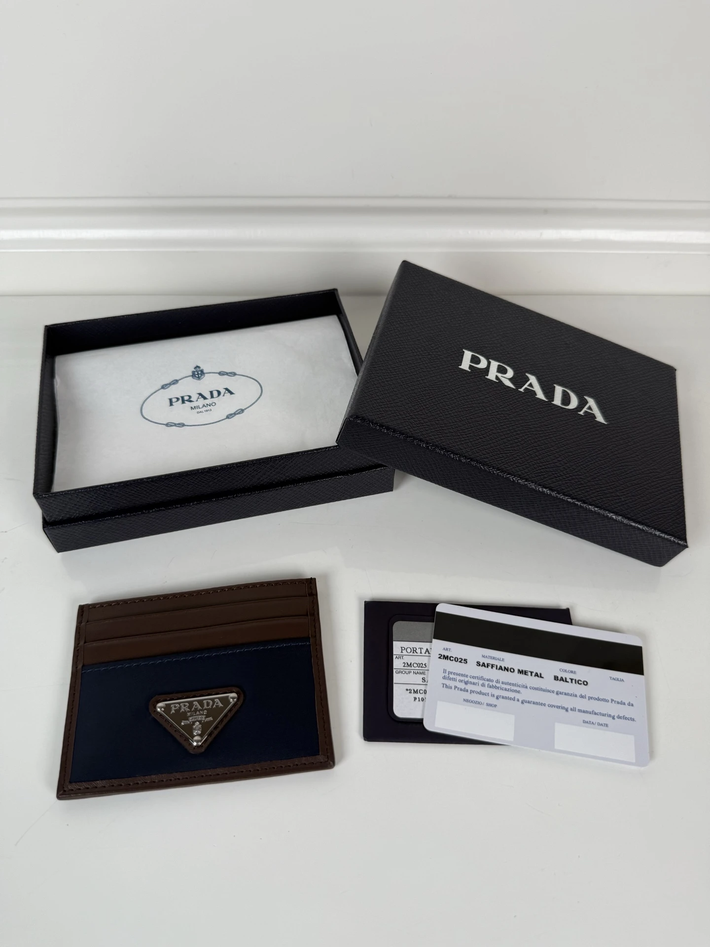 Cardholders — 53ef179f